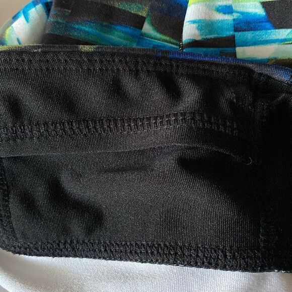 Avia Blue and Green Patchwork Cropped Leggings Medium - Picture 10 of 10